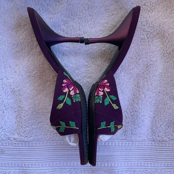 DIOR PURPLE KOI LOCK & KEYS HEELS - Picture 7 of 16